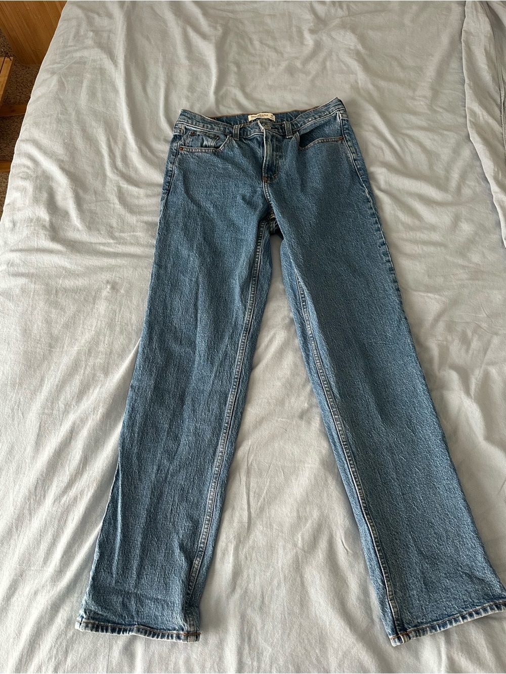 Abercrombie & Fitch Women's Mid Rise Straight Leg Jeans - Medium Blue Wash